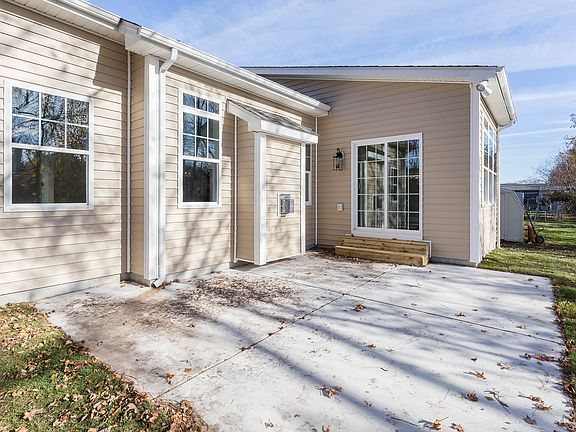 2nd image of 38324 Milda Dr