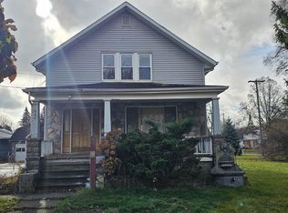 502 Borton Ave, Essexville, MI