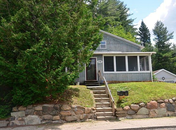 3rd image of 248 Hurley Ave
