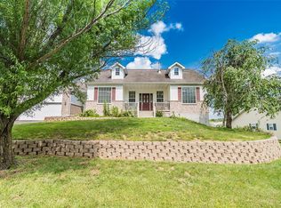 10120 Summerfield Dr, Rolla, MO 65401