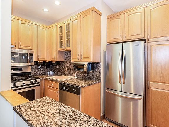 2nd image of 531 E 88th St APT 2C