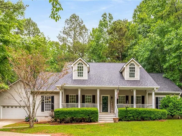 560 McCready Dr, Dallas, GA 30157