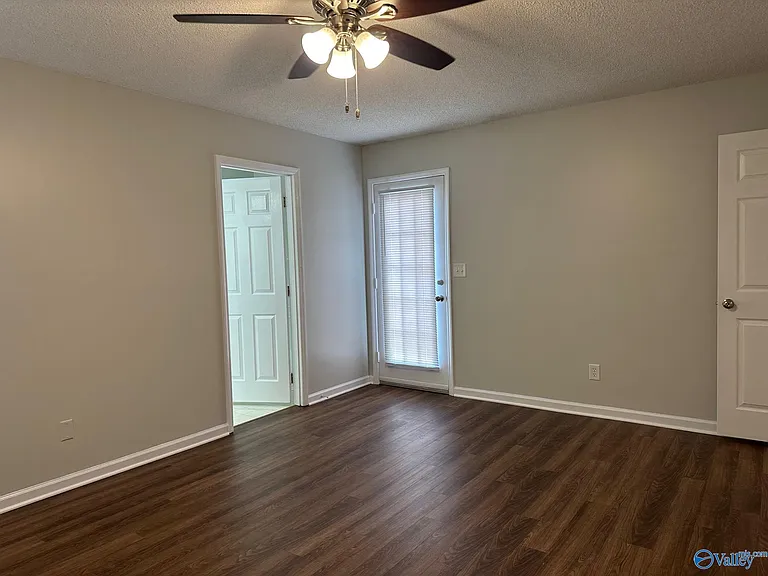 101 Springfield Ln — Photo 14