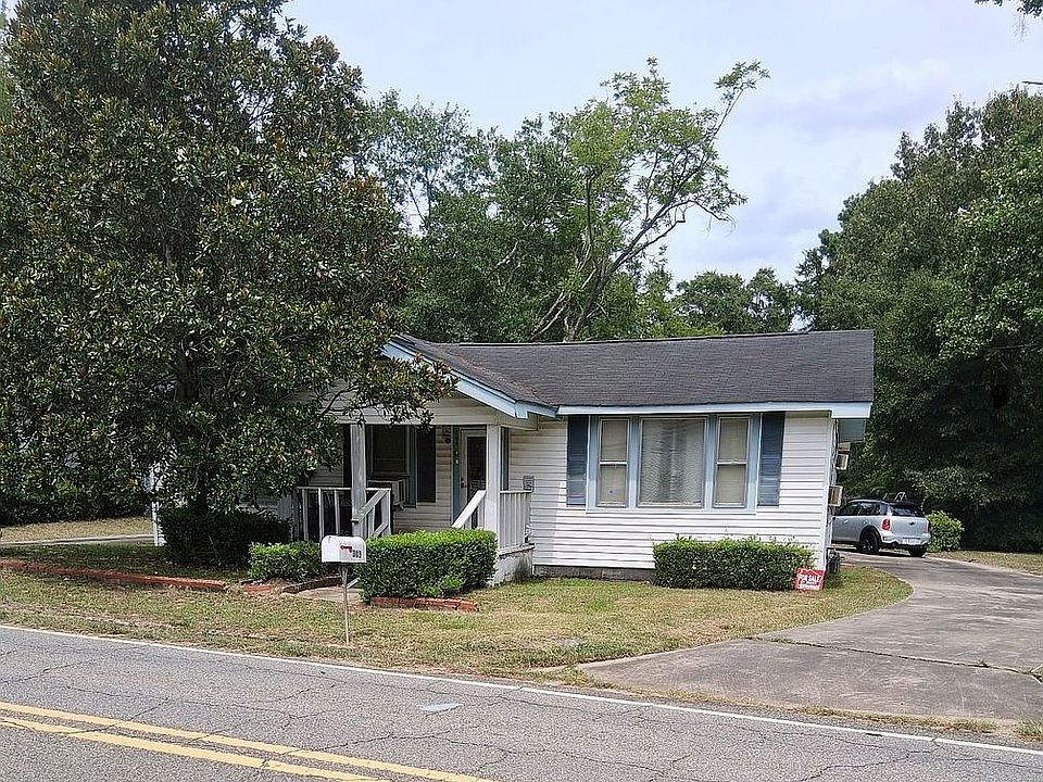 1st image of 303 Saxon St