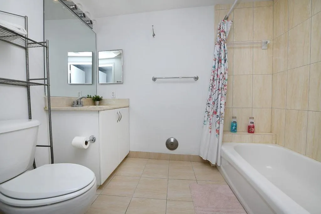 Studio, 401 sqft, $2,100 — Photo 3
