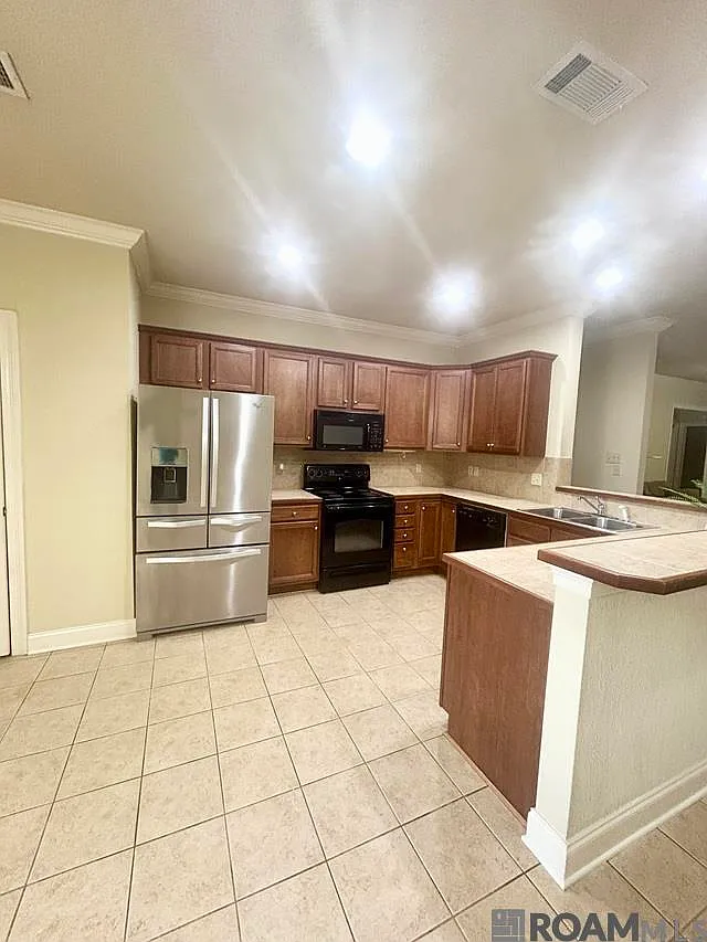 3 bed, 1525 sqft, $1,900 — Photo 3