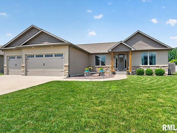 3rd image of 409 Sommerset Dr