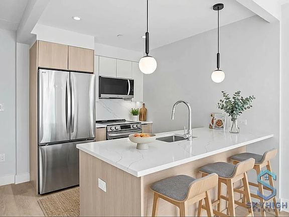 4th image of 631 E 29th St #5D