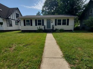 982 Colfax Ave, Benton Harbor, MI 49022