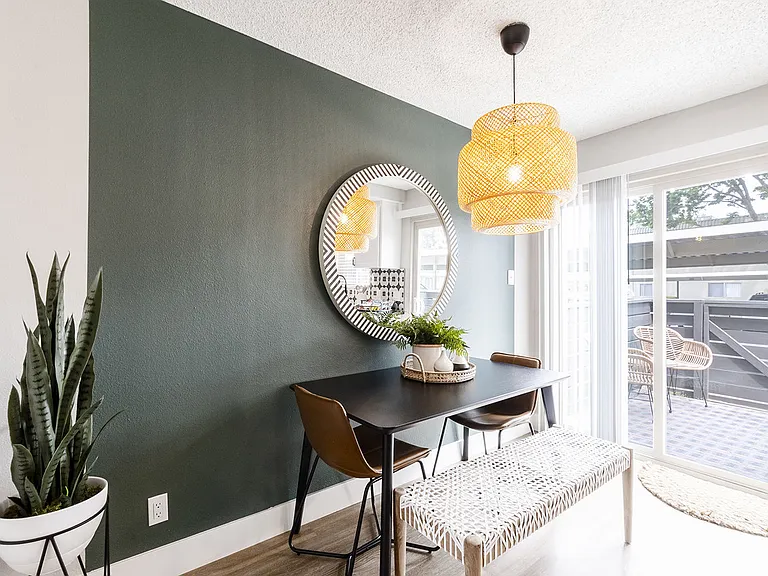 The Luxe Apartments — Photo 6