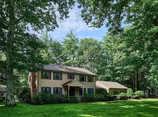1 Ashley Cir, Easthampton, MA 01027