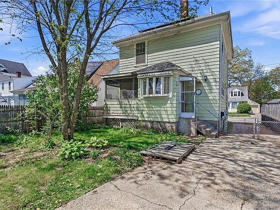 4th image of 87 Elder St