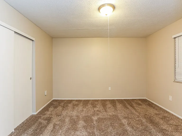 4865 Heaton Rd — Photo 14