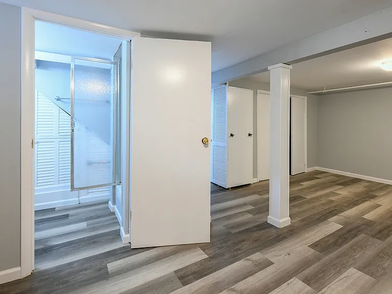 95 Riverside Dr — Photo 20