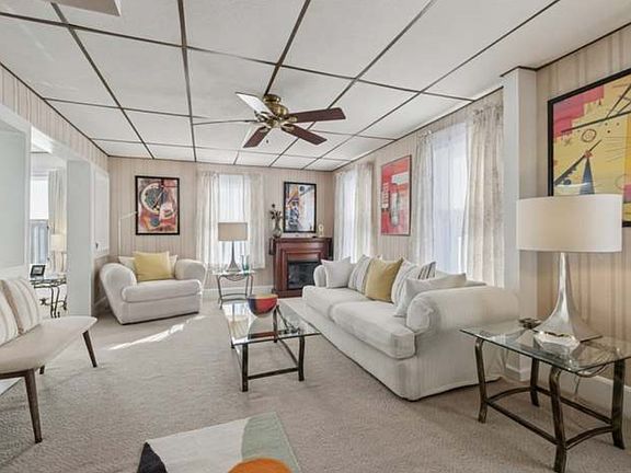 3rd image of 41 Kinsman St #41