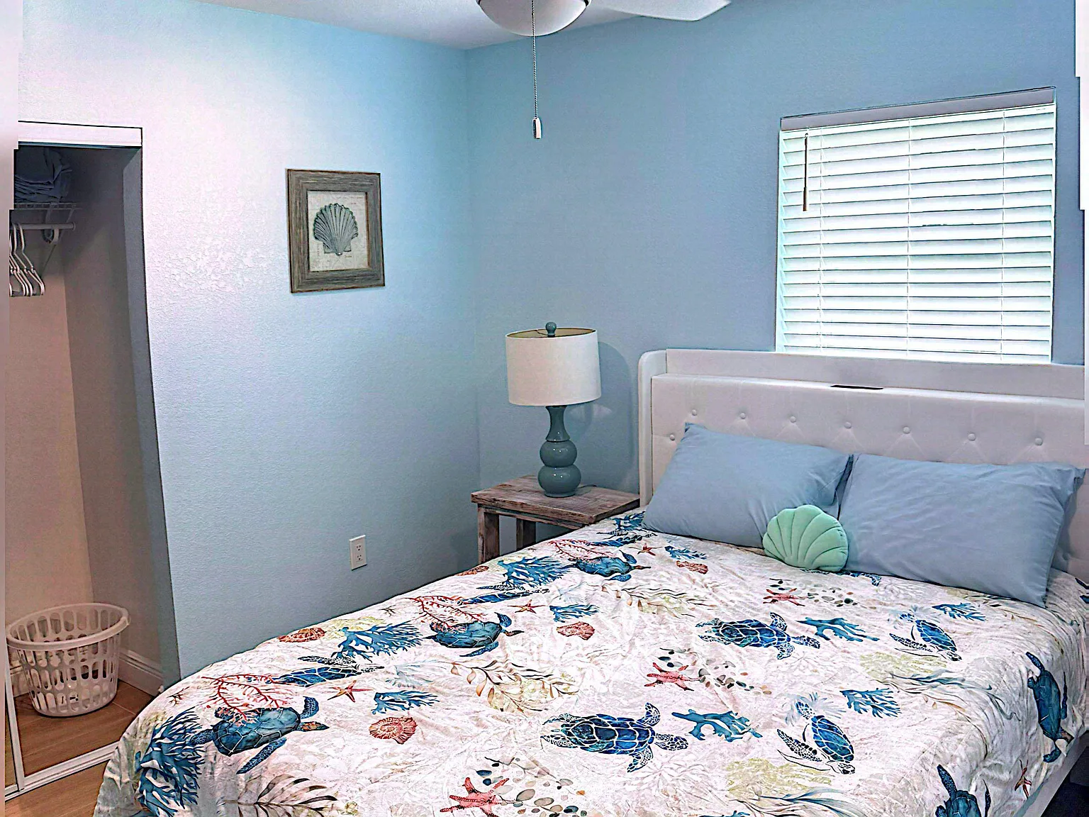 2 bed, 2.0 bath, 1360 sqft, $1,001 — Photo 2