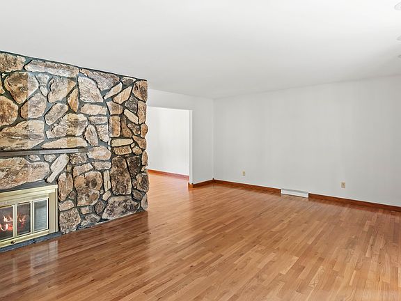 5th image of 3500 Marine Dr #1