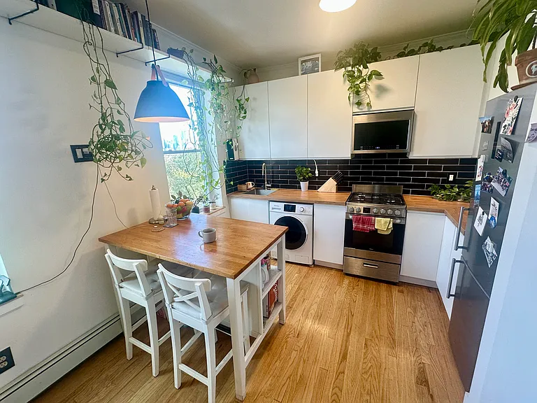 274 Ogden Ave — Photo 17