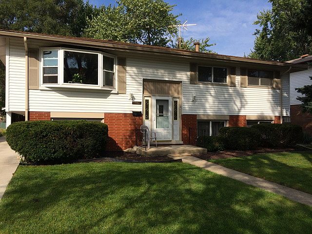 1st image of 10612 S Kilbourn Ave