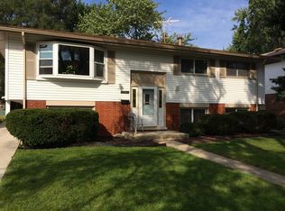 10612 S Kilbourn Ave, Oak Lawn, IL 60453