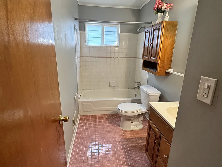 23528 Columbus Ave — Photo 11