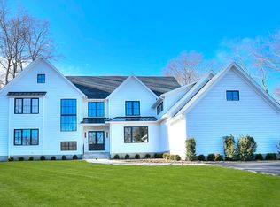 61 High Point Rd, Westport, CT 06880
