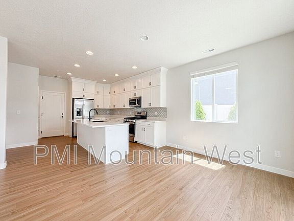 5th image of 3855 S 3025 W