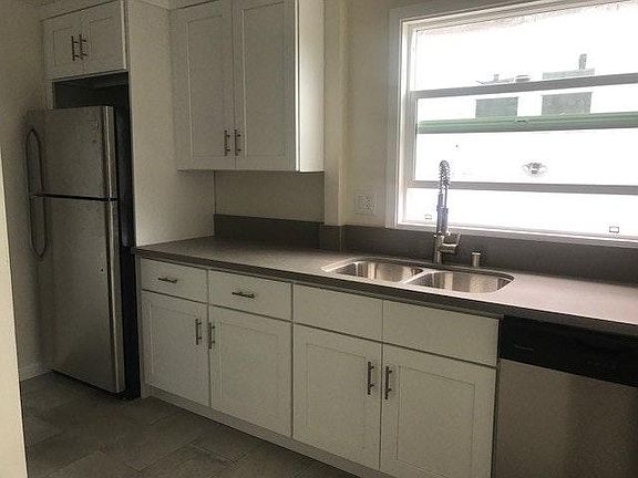 3rd image of 1260 W 39th St APT 1