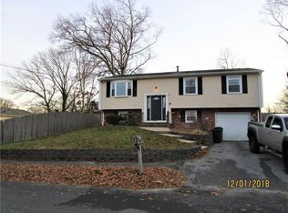 6 Greenview Rd, Cranston, RI 02920