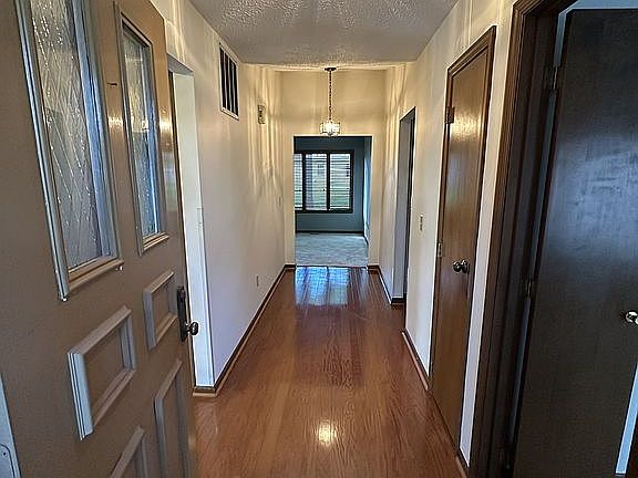 Hardwood Floors in Entry