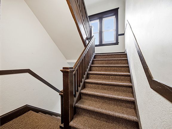 4th image of 120 Longhill St #3C