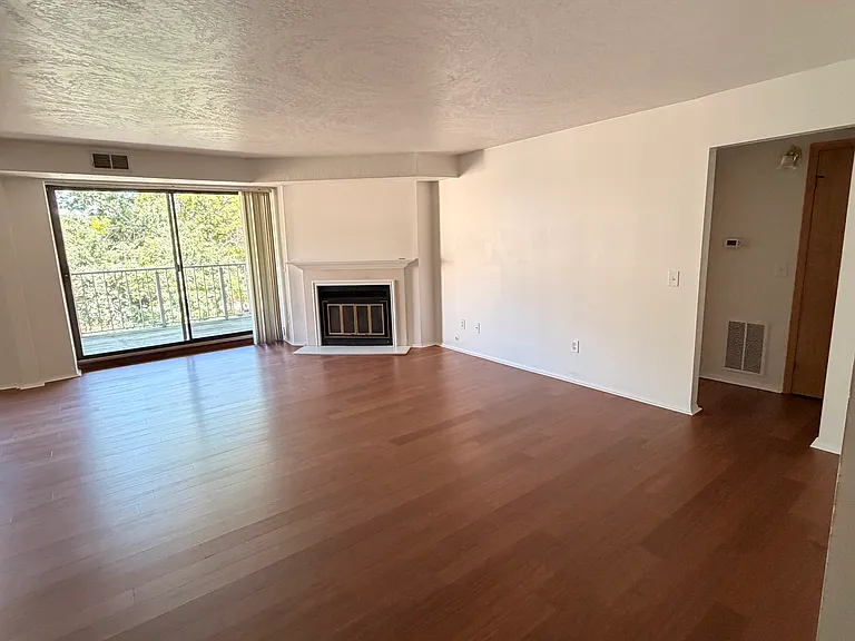 3407 Oak Alley Ct #405 — Photo 10