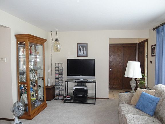 3rd image of 8132 W Erin Dr