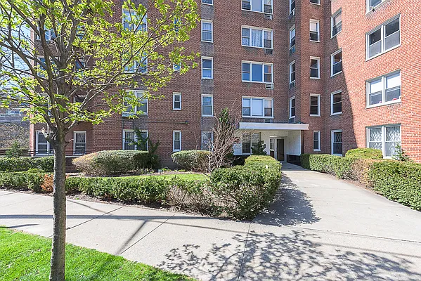 Sold by Julia B Fee Sotheby's International Realty | media 15