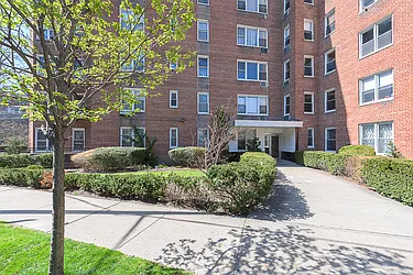 Sold by Julia B Fee Sotheby's International Realty