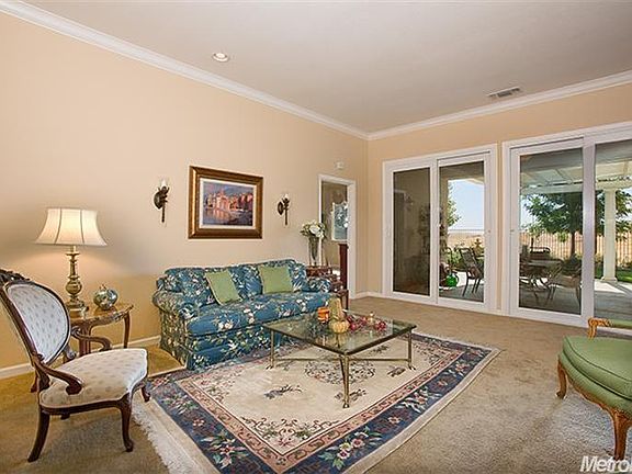 2nd image of 6076 Creekberry Way