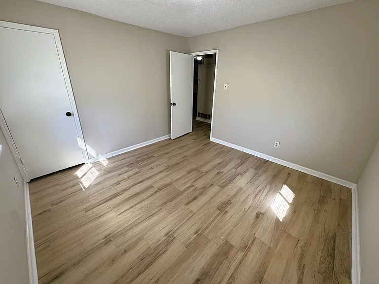 961 N Perkins Rd — Photo 9