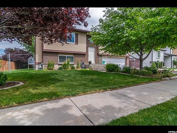 2nd image of 6427 S Lobelia Dr