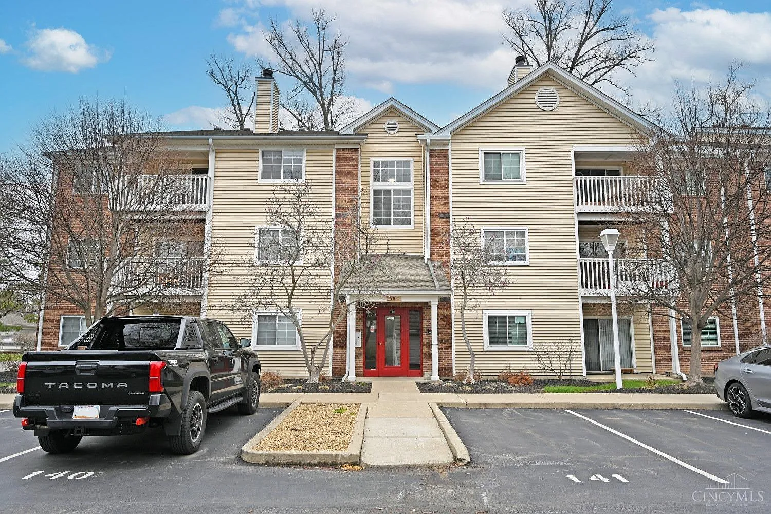 710 Carrington Pl APT 309 photo 1