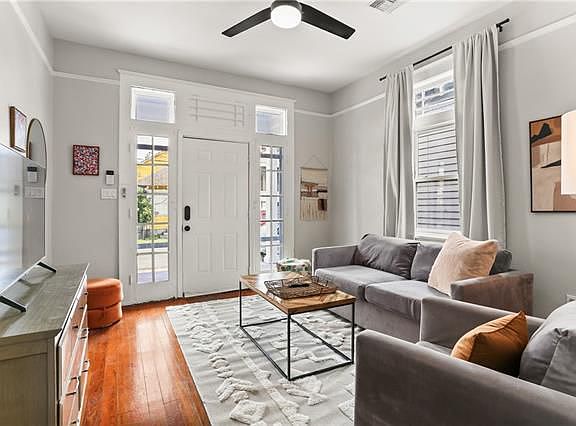 3rd image of 1712 Painters St