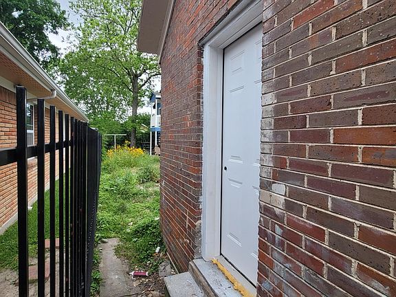 3rd image of 523 Henke St #A
