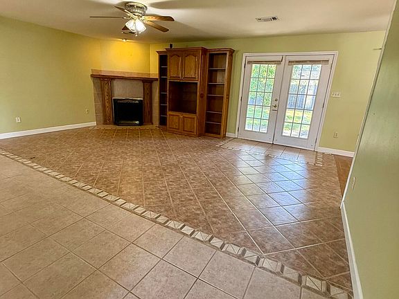 4th image of 2504 Tampica Rd