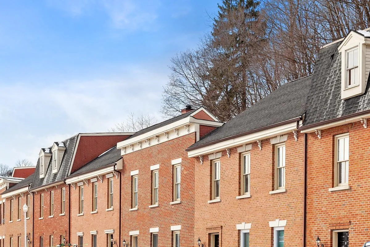 Building Photo - 111 Hudson Valley Lndg