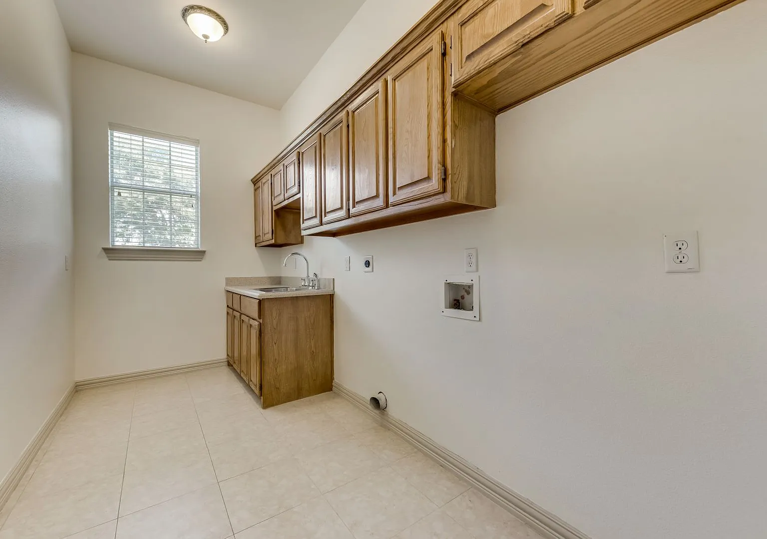 Beautiful home in Heath over 3100 sqft!! — Photo 4