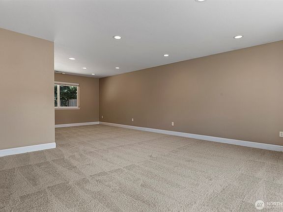 4th image of 9917 140th Street Ct E