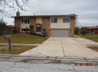 3104 Smoke Tree Ct, Hazel Crest, IL 60429