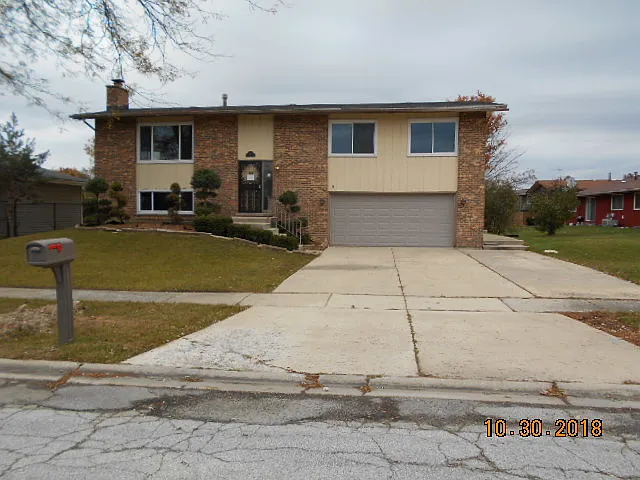 3104 Smoke Tree Ct photo 1