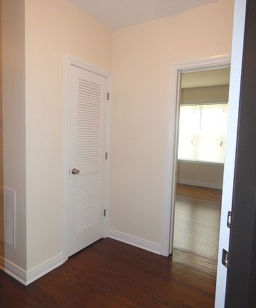 2nd image of 9034 S Loomis St APT 1N