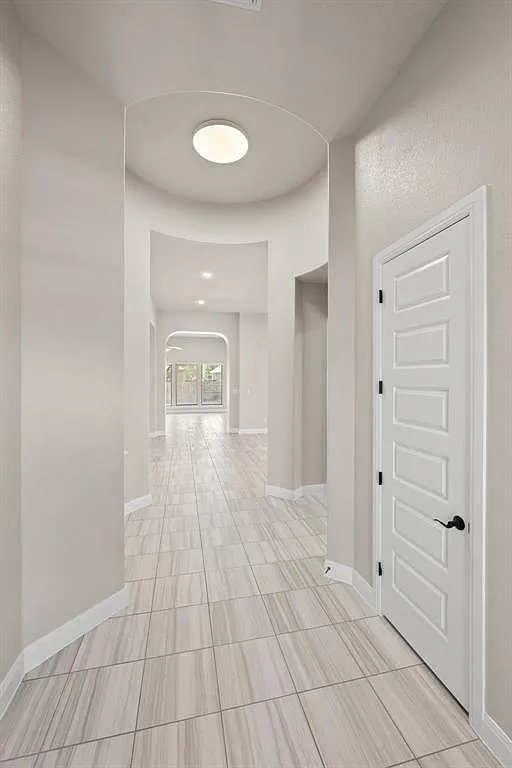 4 bed, 3.5 bath, 3147 sqft, $3,200 — Photo 3