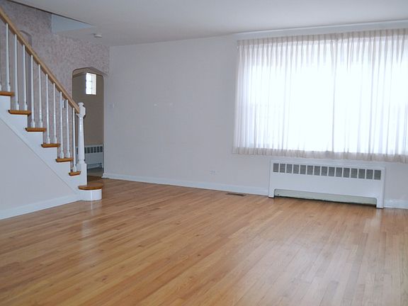 2nd image of 3260 W 98th St